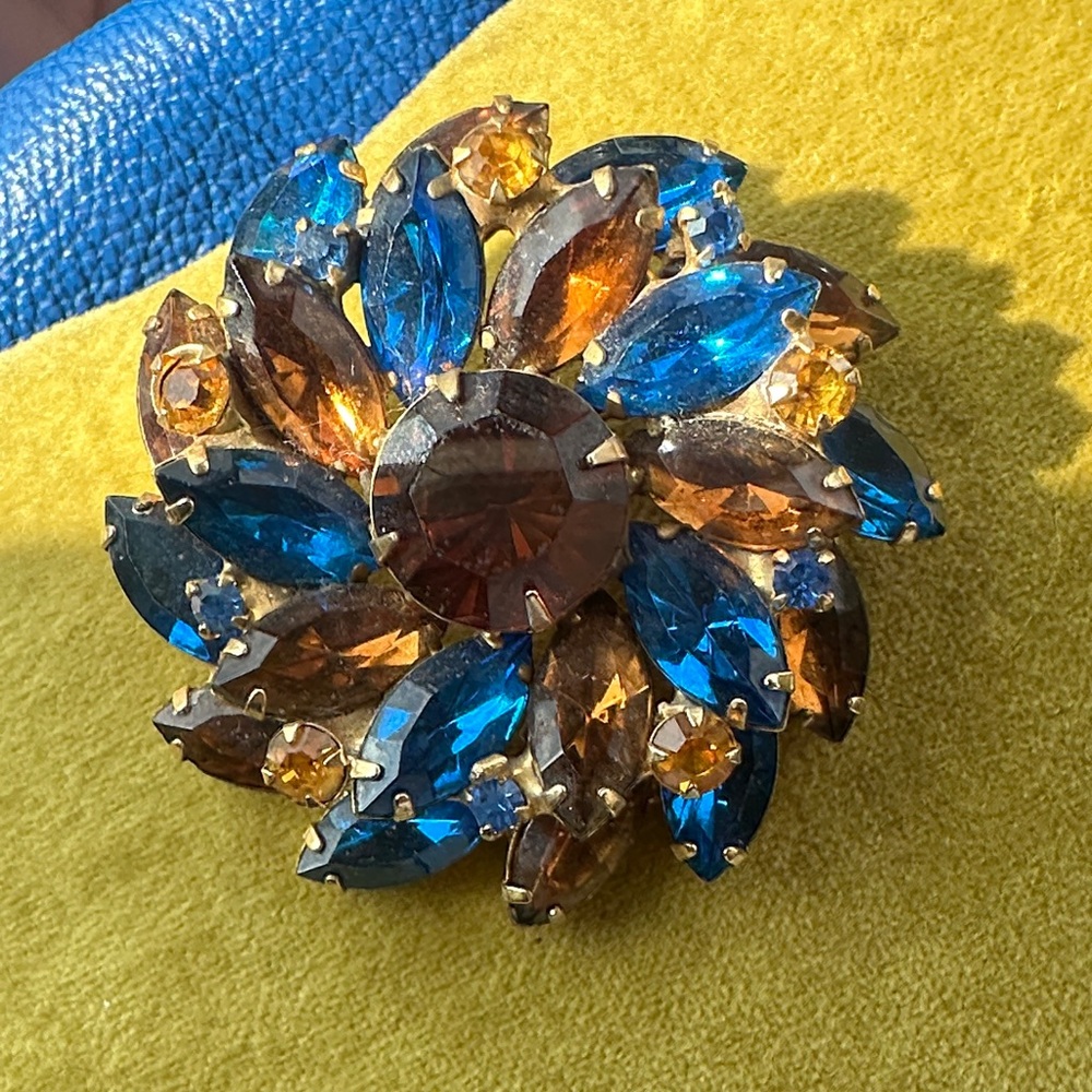 Vintage 1970’s Sunburst Swirl Brooch with Blue and Brown Gemstones